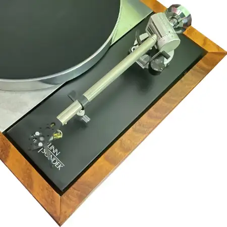 Ittok tonearm mounted on classic Sondek armboard.