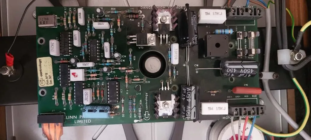 Minos power supply playing at 45 rpm