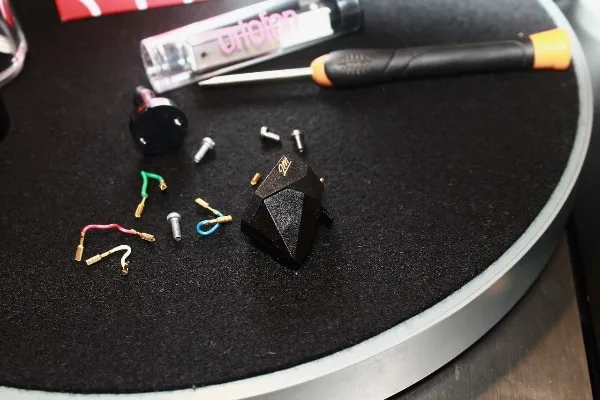 LP12 with Ortofon 2M Black MM