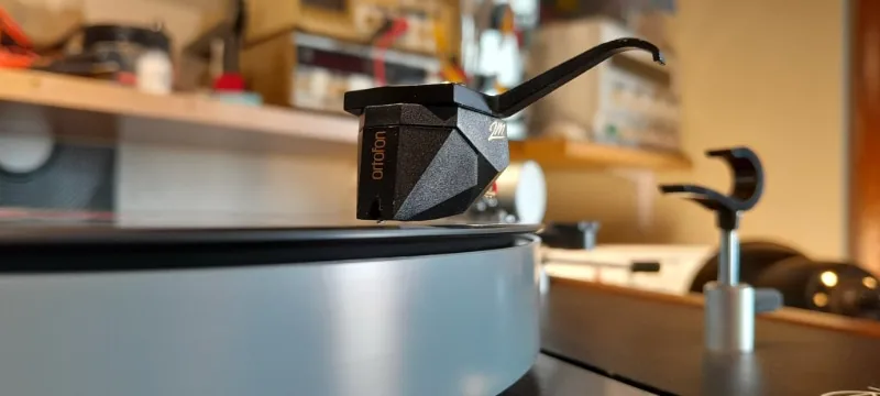 LP12 with Ortofon 2M Black MM